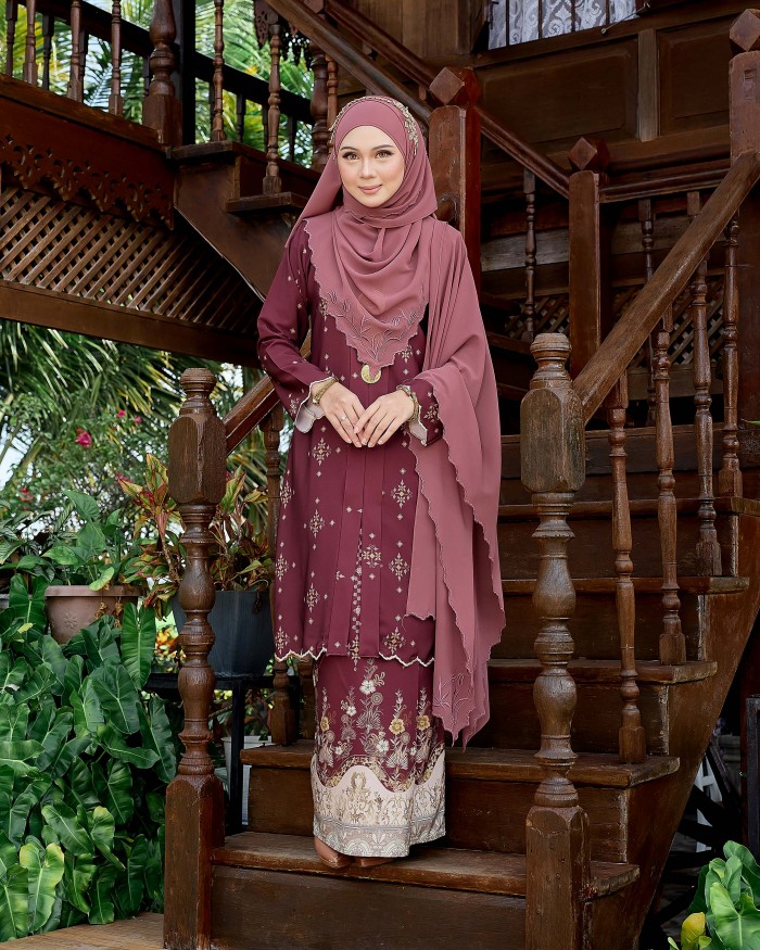 Inang Sari - Burgundy