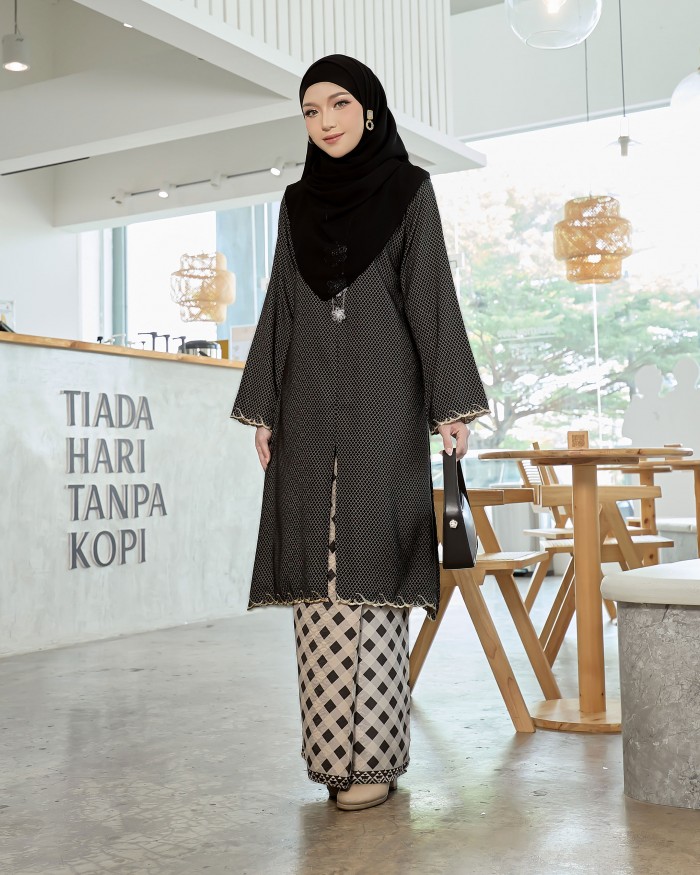 Indah - Elegant Black