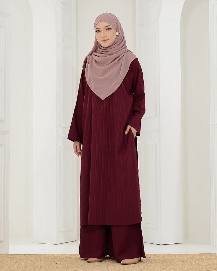 Noura Suit - Maroon