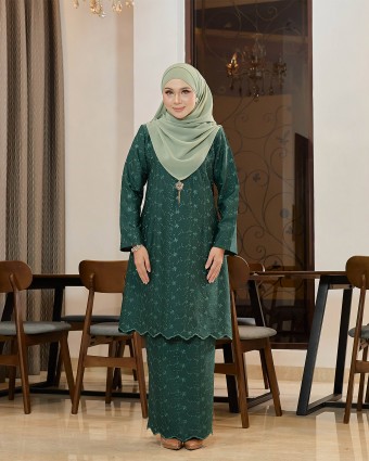 Marsya - Emerald Green